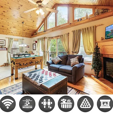 3 Bears One-Level Cabin With Pool Table